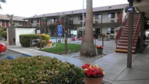 Lancaster Inn Εξωτερικό φωτογραφία