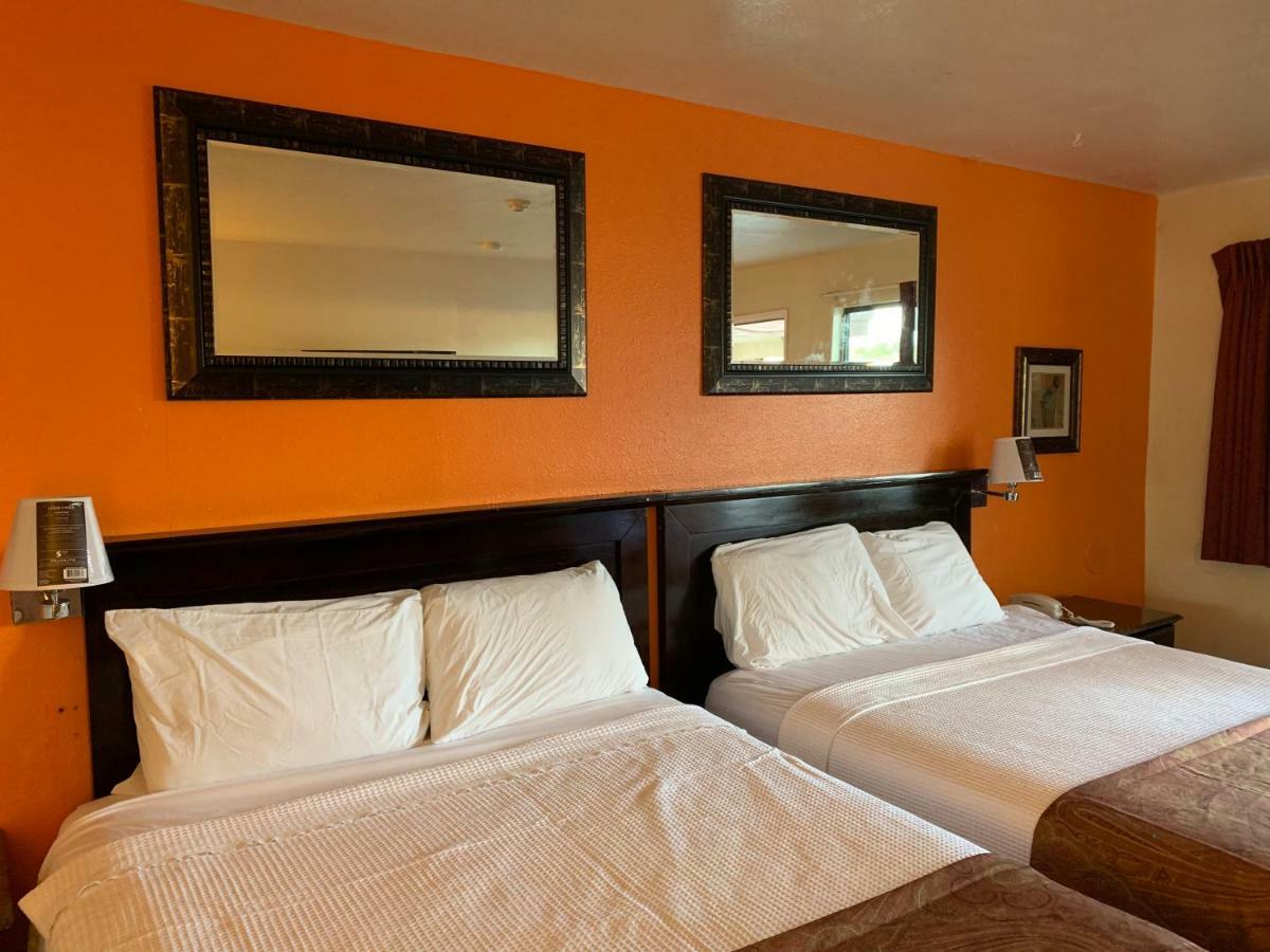 Lancaster Inn Εξωτερικό φωτογραφία