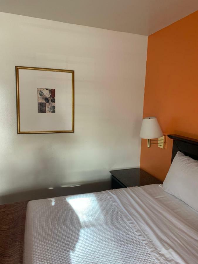 Lancaster Inn Εξωτερικό φωτογραφία