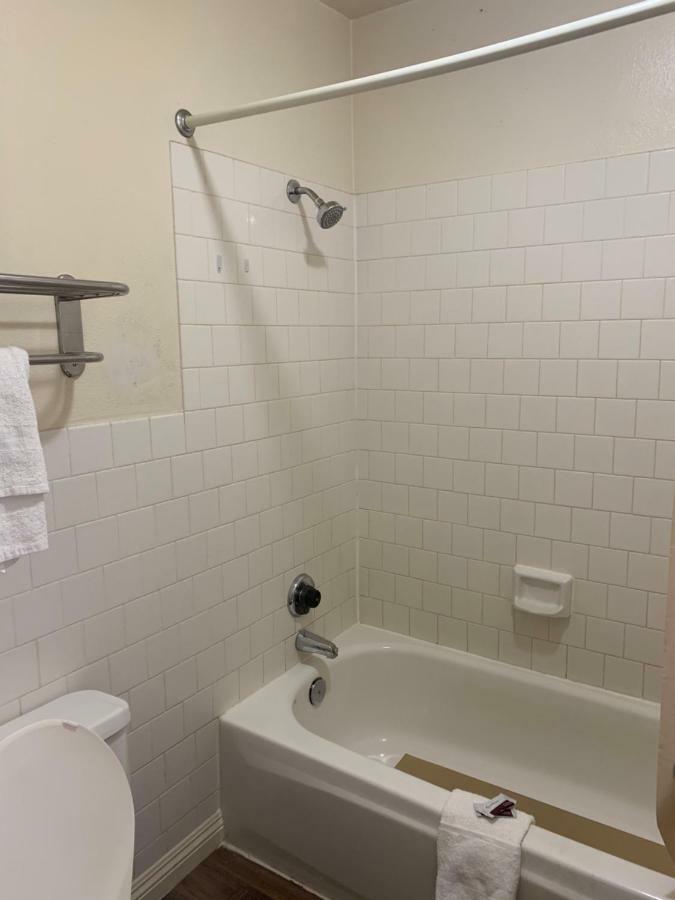 Lancaster Inn Εξωτερικό φωτογραφία